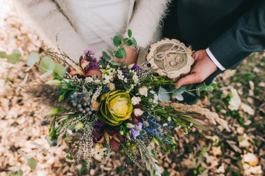 Holding alyans damat 