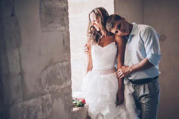 Piękny nowożeńcy w Grecji — Zdjęcie stockowe