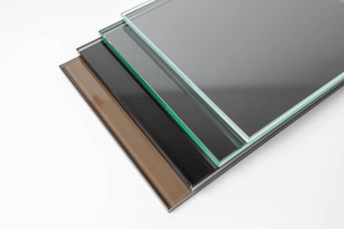 Sayfa boyutuna kesme temperli açık float cam paneller üretim fabrikası