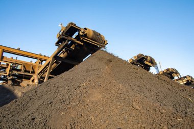 Madencilik ve işleme entegre çalışmalarında sınıflandırıcılarla cevher giydirme tedavisi