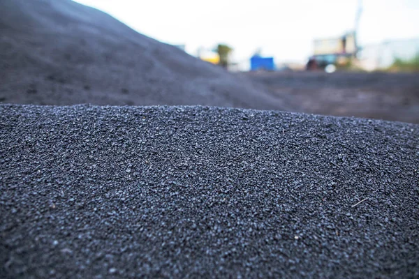 Grandes pilhas de rocha de minério rico em Manganês processado Manganês Mineração e processamento — Fotografia de Stock