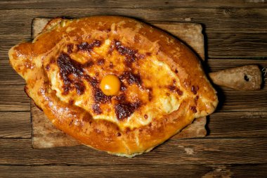Ajarian geleneksel yassı ekmeği - khachapuri ya da hachapuri