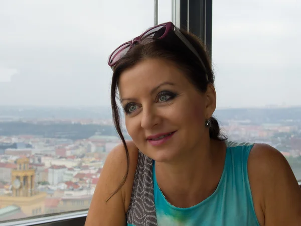 gülümseyen güzel kadın