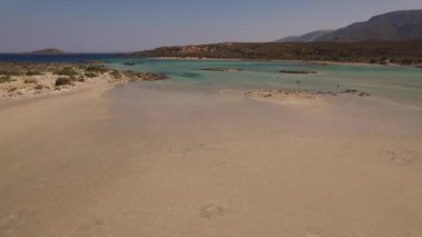 Elafonisi Beach, Girit, Yunanistan Hava video