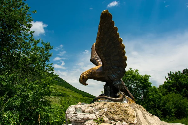 Águila, símbolo de la ciudad de Pyatigorsk, Rusia Fotos De Stock Sin Royalties Gratis