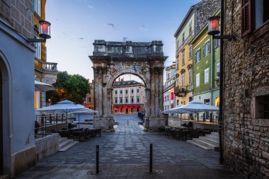 Sergii Kemeri, Antik Roma zafer kemeri Hırvatistan 'ın Pula, Istria kentinde sabah şafağında yer aldı.. 