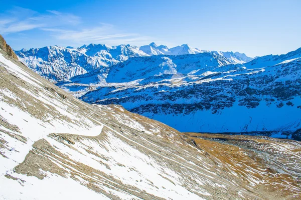 karla kaplı dağ manzaralı panoramik fotoğraf