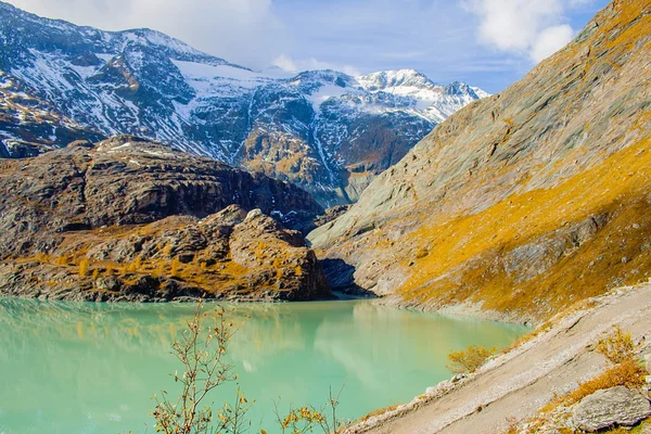 karla kaplı dağ manzaralı panoramik fotoğraf