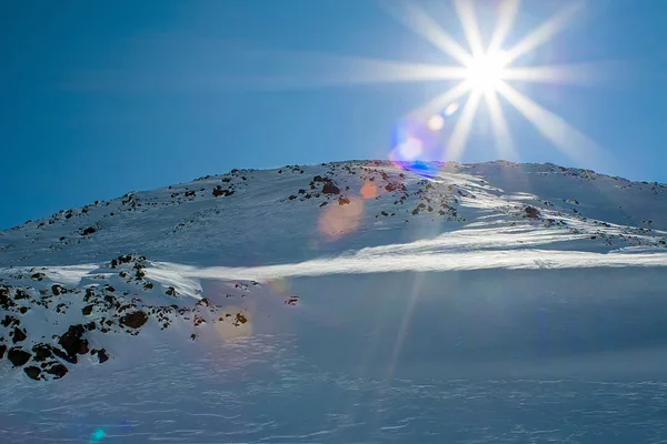 karla kaplı dağ manzaralı panoramik fotoğraf