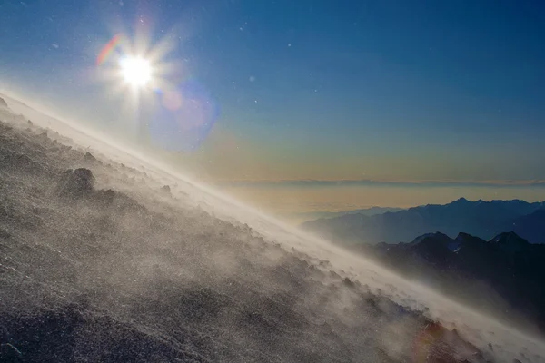 karla kaplı dağ manzaralı panoramik fotoğraf