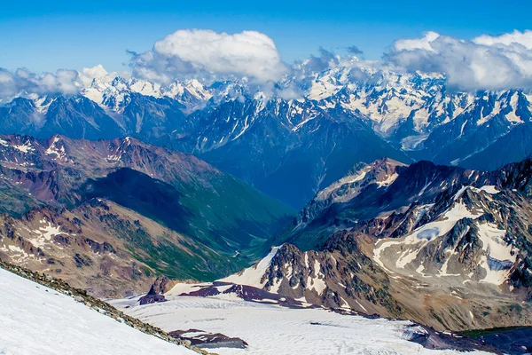 karla kaplı dağ manzaralı panoramik fotoğraf