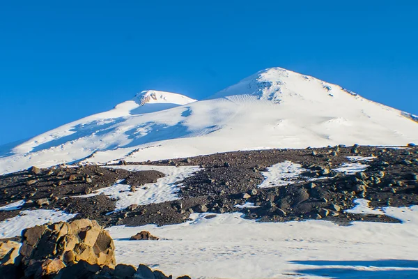 karla kaplı dağ manzaralı panoramik fotoğraf