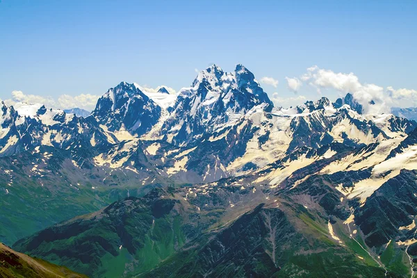 karla kaplı dağ manzaralı panoramik fotoğraf