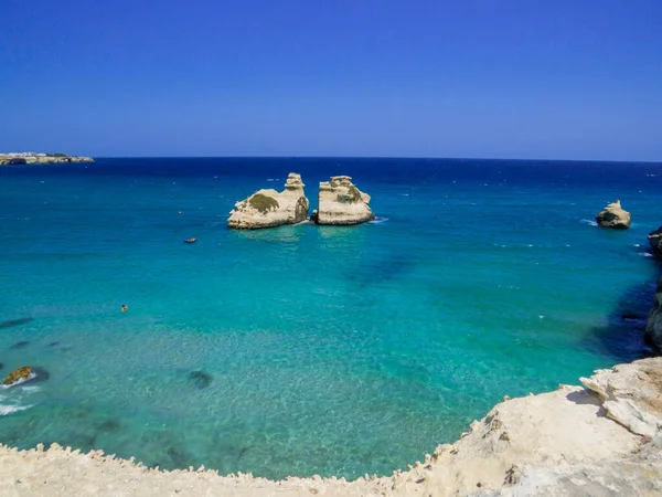 Vista Los Faraglioni Las Dos Hermanas Torre Dell Orso Apulia — Foto de Stock