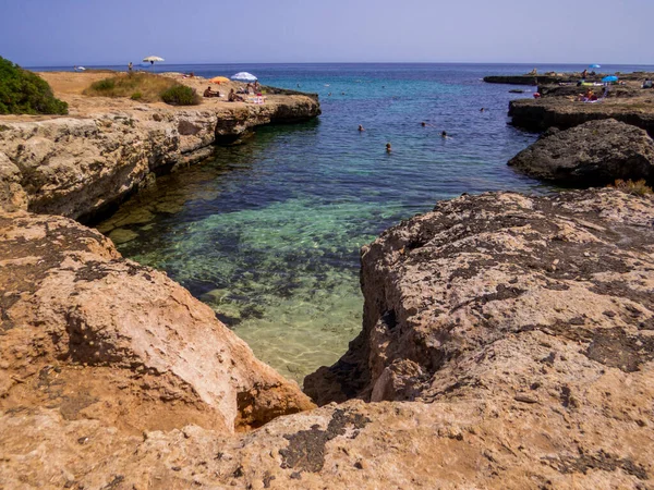 Monopoli Italien Augusti 2021 Utsikt Över Cala Torre Cintola Provinsen — Stockfoto