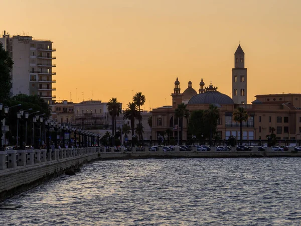 Bari Italia Agosto 2021 Vista Del Paseo Marítimo Atardecer — Foto de Stock