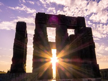 Georgia, Tiflis yakınlarındaki Keeni Tepesi 'ndeki Gürcistan Günlükleri