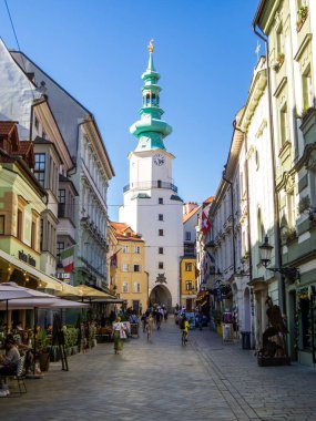 Bratislava, Slovakya - 2 Temmuz 2025: Michael Kapısı ve Kulesi.