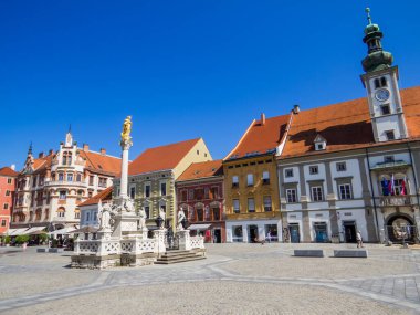 Maribor, Slovenya - 5 Temmuz 2025: Eski kentin Ana Meydanı.