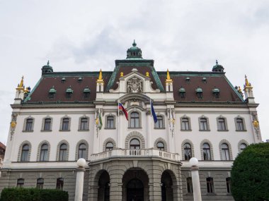 Kongre Meydanı 'ndaki Ljubljana Üniversitesi manzarası. Ljubljana, Slovenya 'da