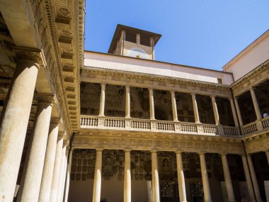 İtalya 'nın Padua kentindeki güzel avlu.