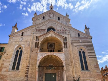Santa Maria Matricolare Katedrali, Duomo di Verona olarak da bilinir. Verona, İtalya 'da