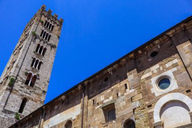 San Frediano 'nun Basiica Kulesi manzarası. Lucca, İtalya 'da
