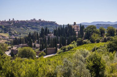 İtalya 'daki eski Orvieto kasabasının panoramik manzarası