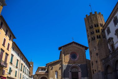 Cumhuriyet Meydanı manzarası (İtalyanca: Piazza della β bblica). Orvieto, İtalya 'da