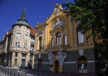 Subotica, Sırbistan - 13 Ağustos 2025: Şehir Kütüphanesi.