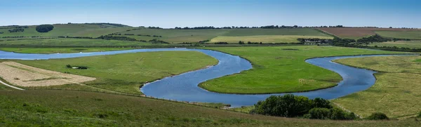 Řeky Cuckmere krajina na sedm sester, Anglie. — Stock fotografie
