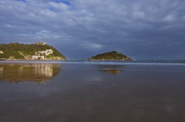 Donostia şehir (San Sebastian Körfezi ve Concha Beach'de).