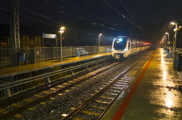 A metróállomás, a Donostia metró vonat. — Stock Fotó