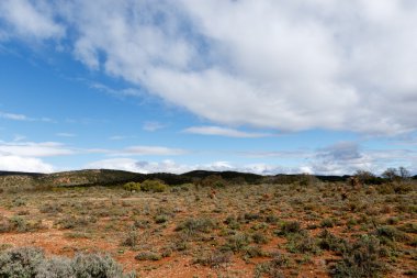 Bulutlu ve kuru Oudtshoorn içinde