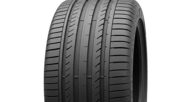 Araç Lastiği Lastik İzi Kapanışı, grafik kaynakları, sanat eserleri, 3D modelleme ve hisse senedi resimleme için yüksek kaliteli nesneler.