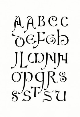 Mürekkep ve kalemle elle çizilmiş alfabe. Beyaz arkaplanda zarif süs tarzında sanatsal siyah harfler.