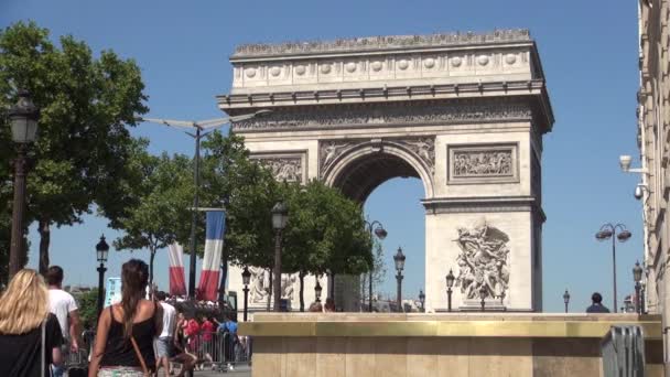 Ciudadanos Turistas París Caminando Por Boulevard Sidewalk Visitando Centro Ciudad — Vídeos de Stock