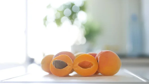 Delicious Sweet Fresh Apricots Natural Healthy Food Vegan Diet Fruits — Stock Photo, Image