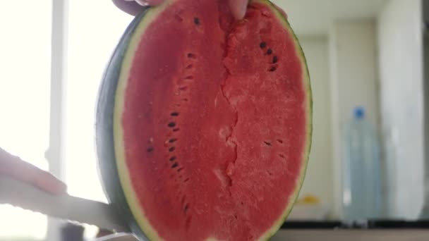 Heerlijk Ontbijt Met Zoete Verse Watermeloen Natuurlijke Gezonde Voeding Veganistisch — Stockvideo