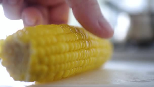 Sweet Hot Delicious Boiled Corn Healthy Vegan Diet Vegetarian Food — Stok Video