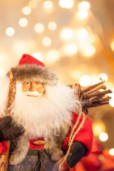 Noel Baba bir sopa tutan