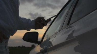 Adam sms manifatura akıllı telefon