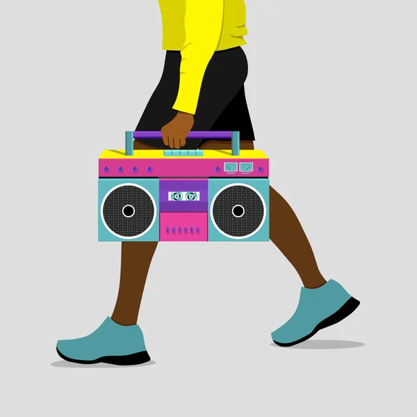 アフリカ系アメリカ人の男がテープレコーダーを手に歩いている ベクターイラスト — ストックベクタ