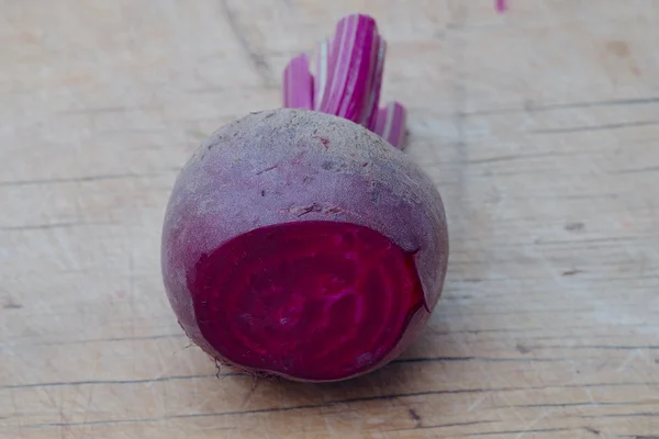 Fresh red Beet on a wood background — Stock Photo, Image