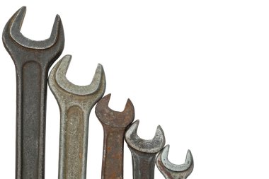 Beyaz arkaplanda izole edilmiş eski İngiliz anahtarı