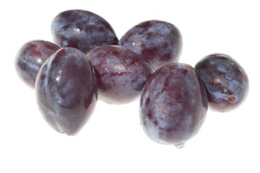 Beyaz arka plan üzerinde izole olgun Erik