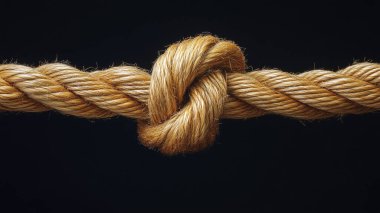 siyah bir zemin üzerine ip