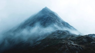 Dağların güzel manzarası