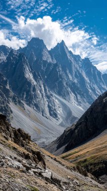Dağların güzel manzarası