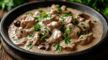 Mantarlı sığır güveci.